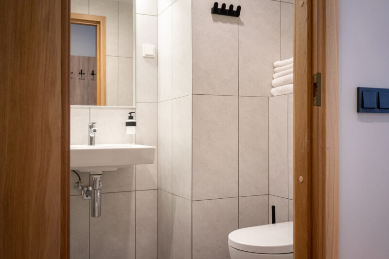 SINGLE - Image 6